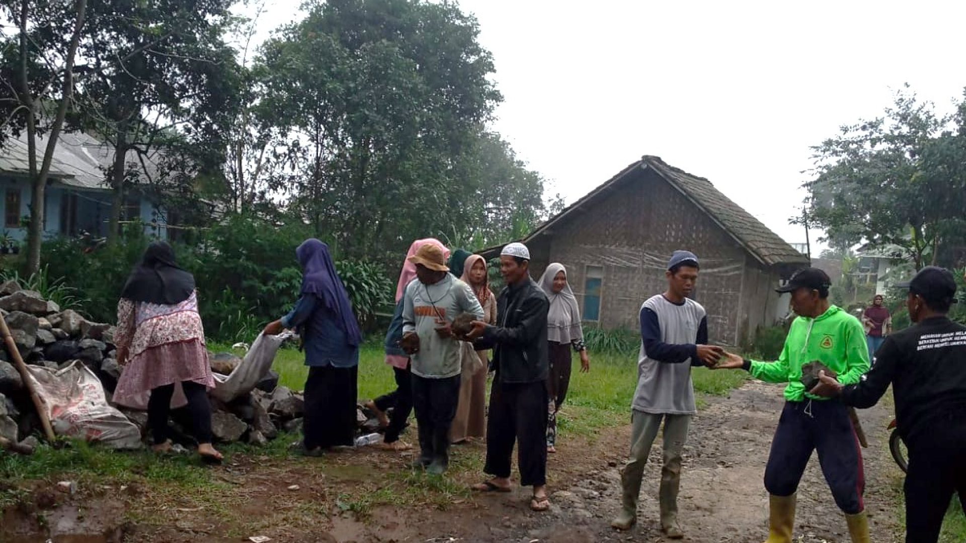 Gambar WhatsApp 2024-12-05 pukul 18.36.41_6b78353e Gambar WhatsApp 2024-12-05 pukul 18.36.41_6b78353e