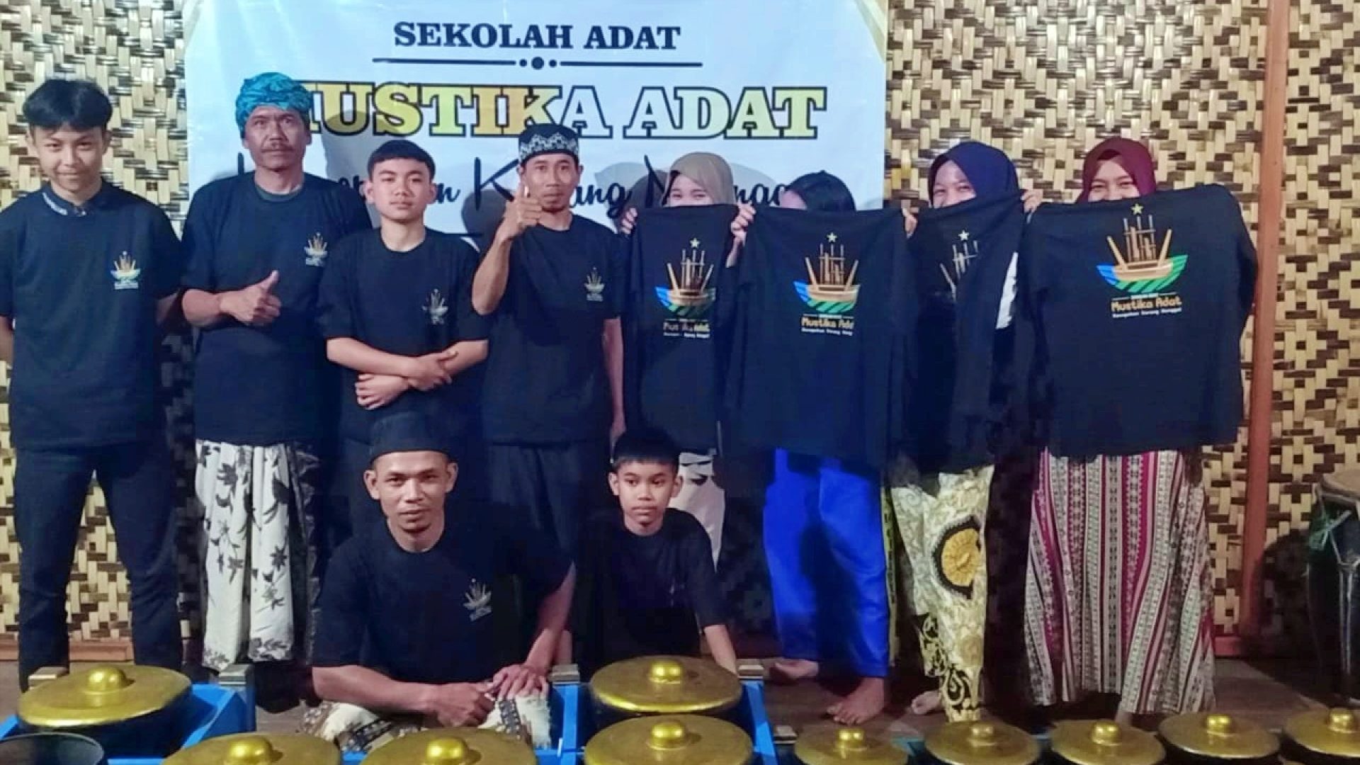 Sekolah adat_01